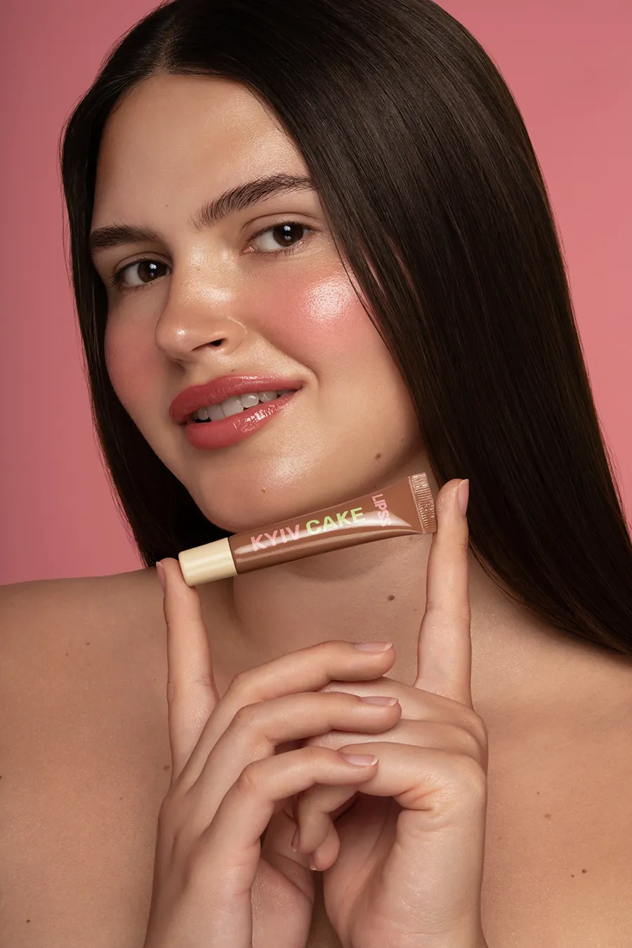 kyiv-cake-lip-beauty