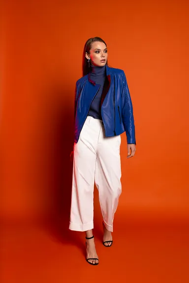 Cloth and full body portrait retouch